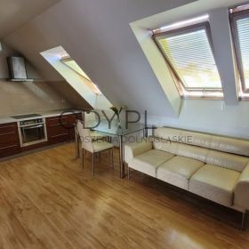 2pok, 42met, Okolice Parku Pilczyckiego BALKON/PIWNICA (Wrocław)
