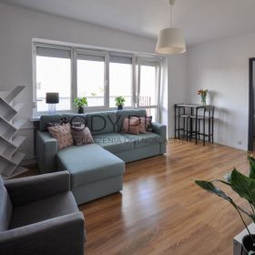  2pok, 37met, Okolice Kuźniczej BALKON/KOMÓRKA/WINDA (Wrocław)
