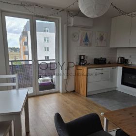  4pok, 79met, Okolice Laurowej BALKON / PIWNICA / WINDA / 2021 (Wrocław)
