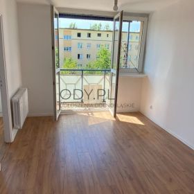 3pok, 45met, Okolice Gwarnej BALKON/PIWNICA (Wrocław)
