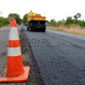 Asfaltowanie Kłodzko, cennik, tel. 504-746-203, położenie masy na drogę.