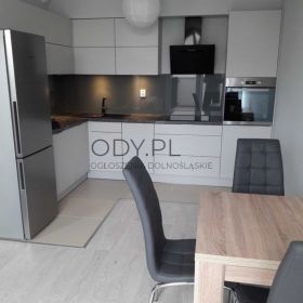 2pok, 44met, Okolice Kosmonautów BALKON/WINDA (Wrocław)