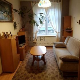 3pok, 67met, Okolice Czarnieckiego PIWNICA/PARKING (Legnica)