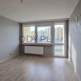 3pok, 60met, Okolice Strzegomskiej BALKON/PIWNICA (Wrocław)