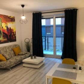 2pok, 43met, Okolice Komuny Paryskiej BALKON/GARAŻ (Wrocław)